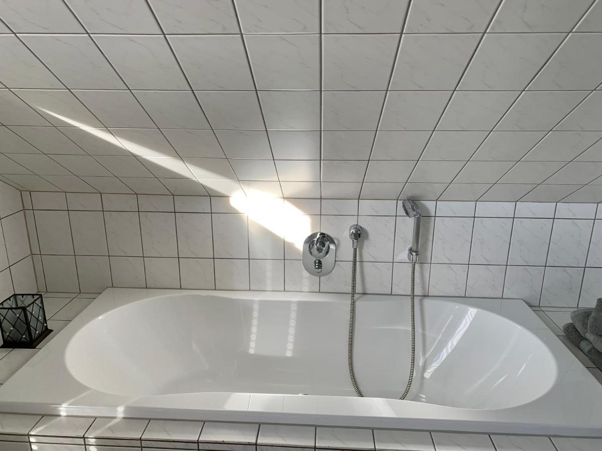 Meine Oase Ferienwohnung !!! Nicht Fuer Monteure !!! Horn-Bad Meinberg Eksteriør billede