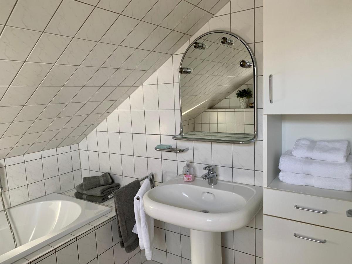 Meine Oase Ferienwohnung !!! Nicht Fuer Monteure !!! Horn-Bad Meinberg Eksteriør billede